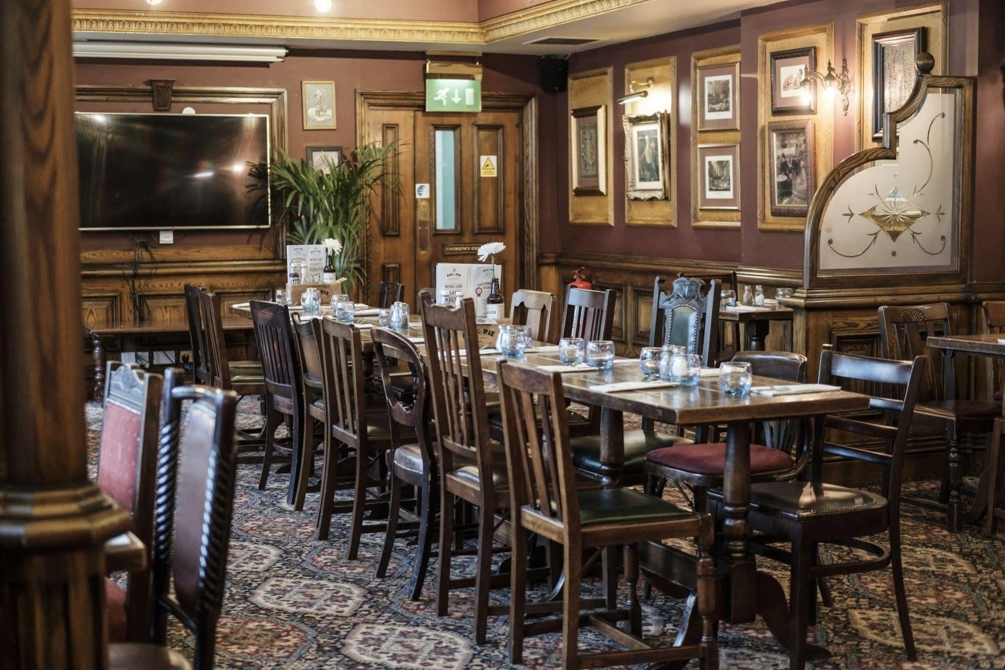 The Mad Hatter Hotel London Exterior photo